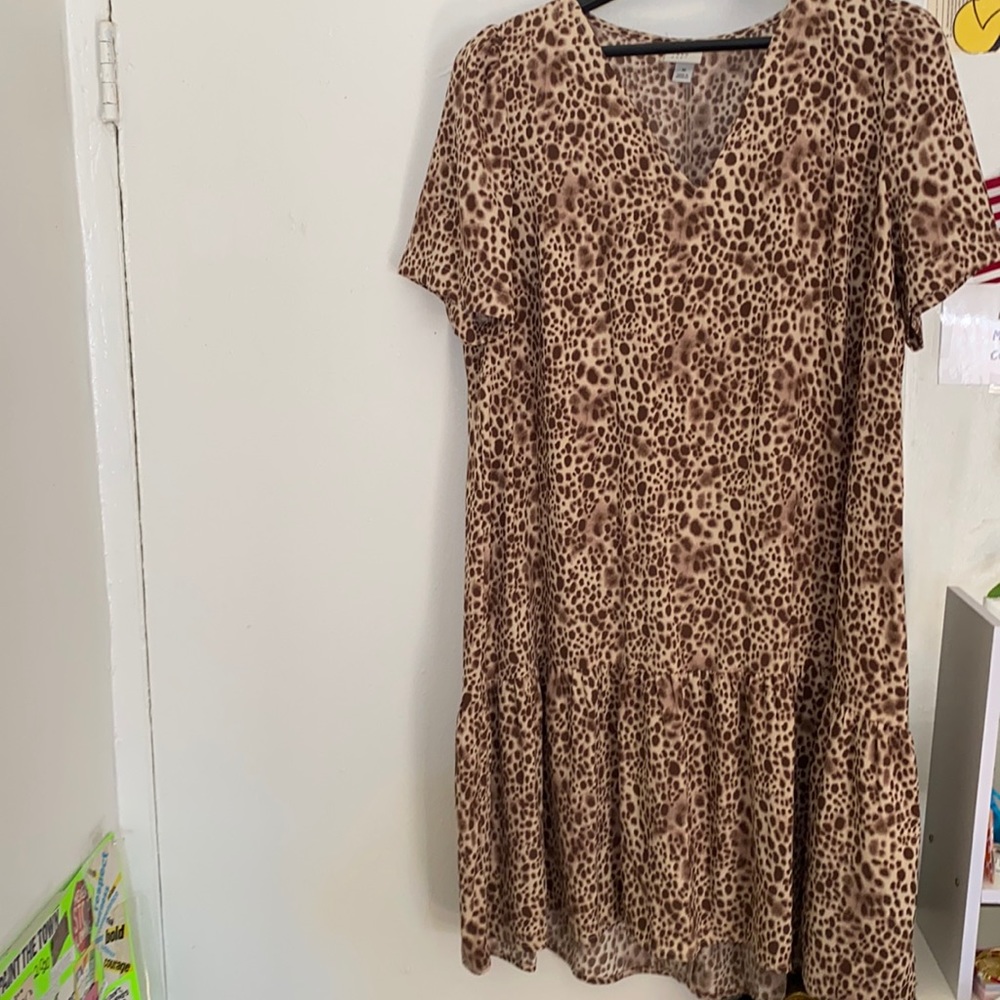 Leopard Print Short Sleeve Ruffle Hem Dress